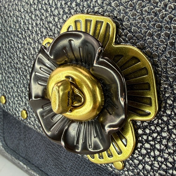 💥COACH - PARKER 18 IN SIGNATURE CANVAS WITH RIVETS AND SNAKESKIN DETAIL -45U583 - Picture 6 of 17